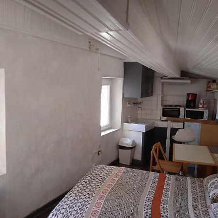 Le Nid D'Oiseau De St Victor / St Victor'S Bird'S Nest Apartment Марсилия Екстериор снимка